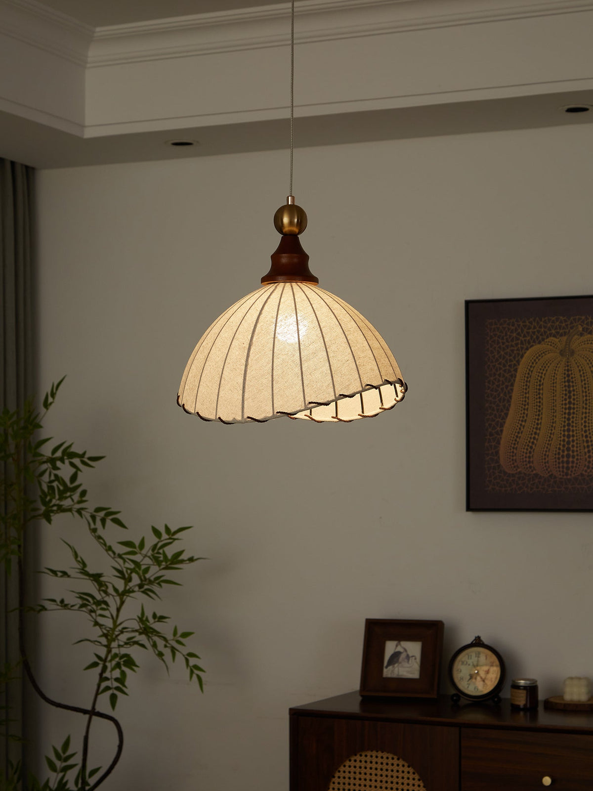 Earian elegant pendellampe i træ og stof