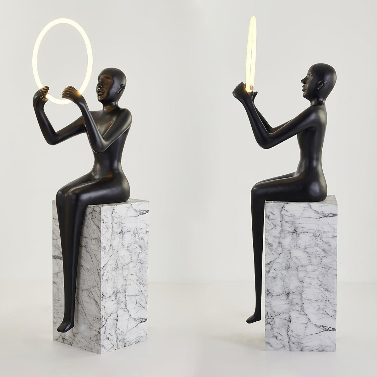 Orelaielle Skulpturel sort gulvlampe