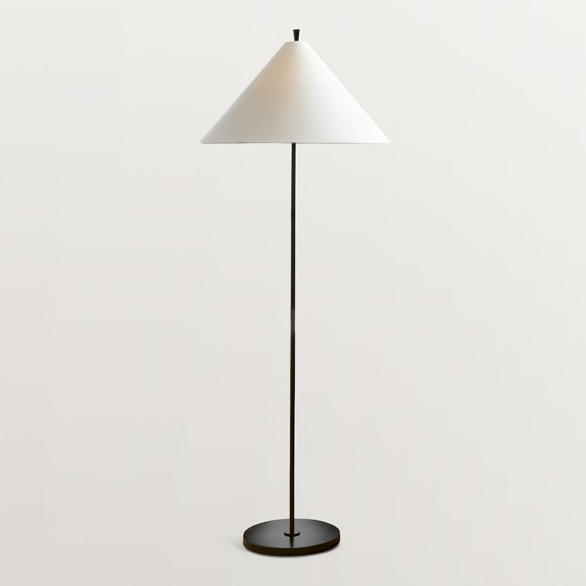 Urath minimalistisk golvlampa i mässing