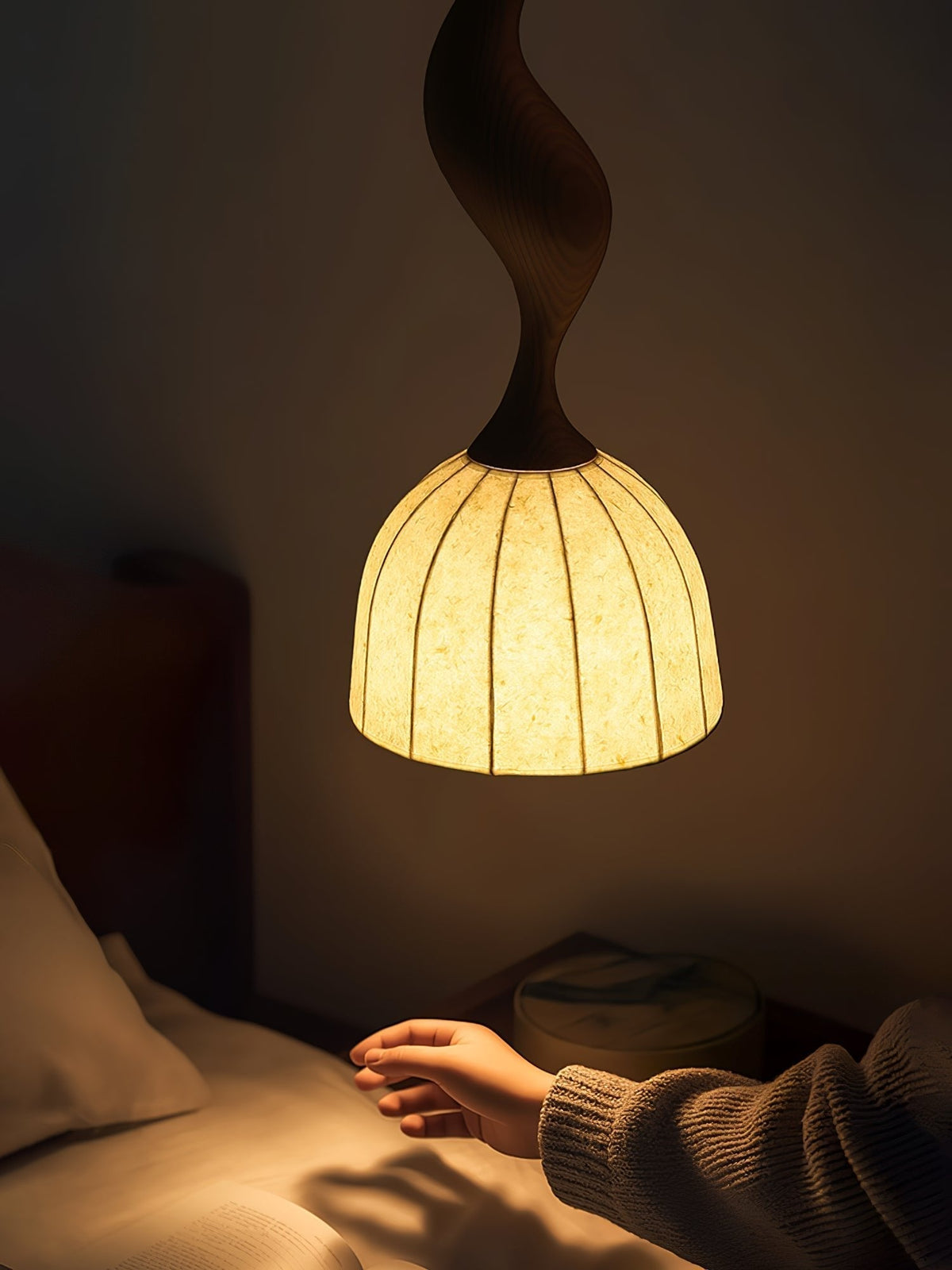 Colire skapandi snúið hengiljós úr viði