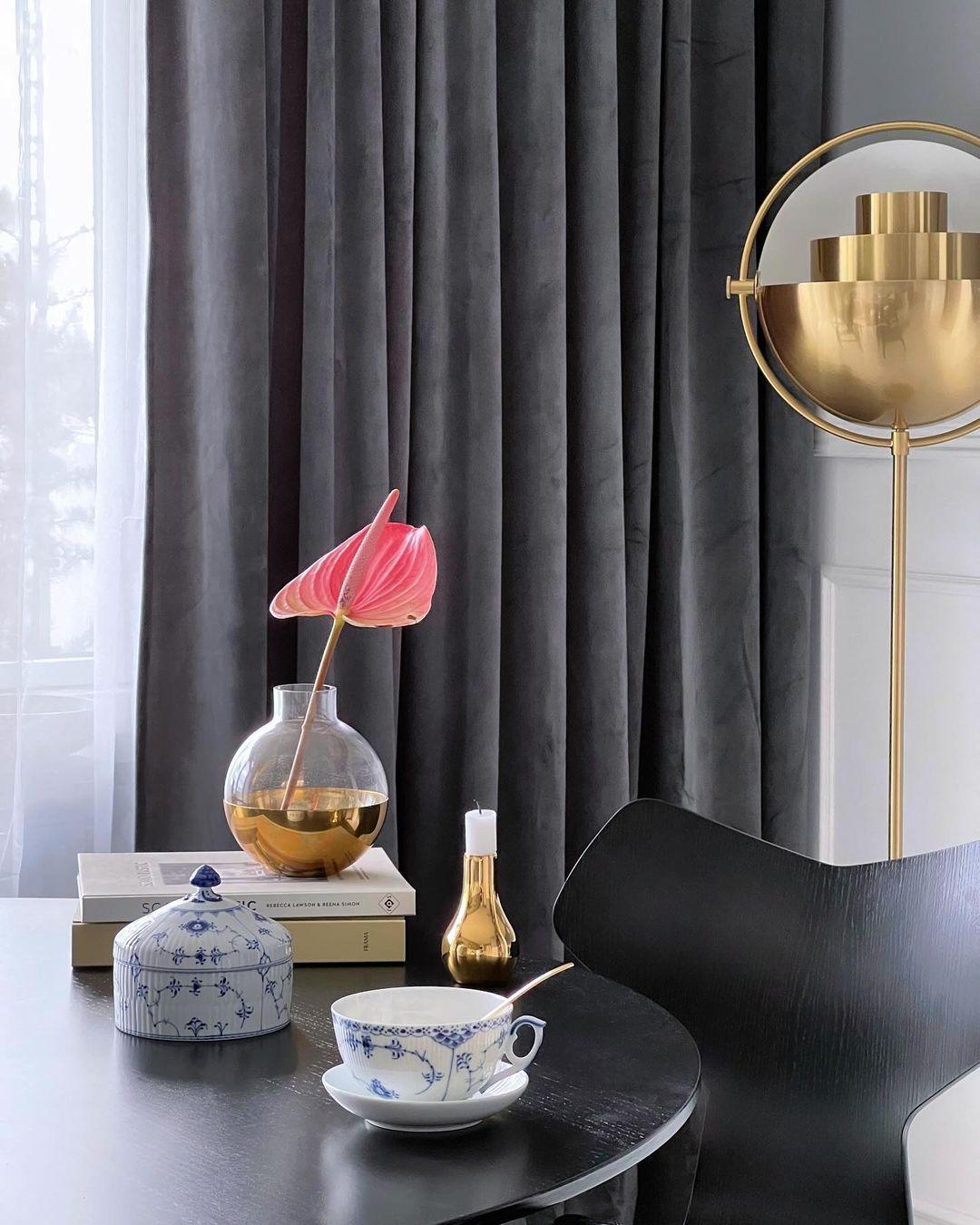 Riviniella Floor Lamp