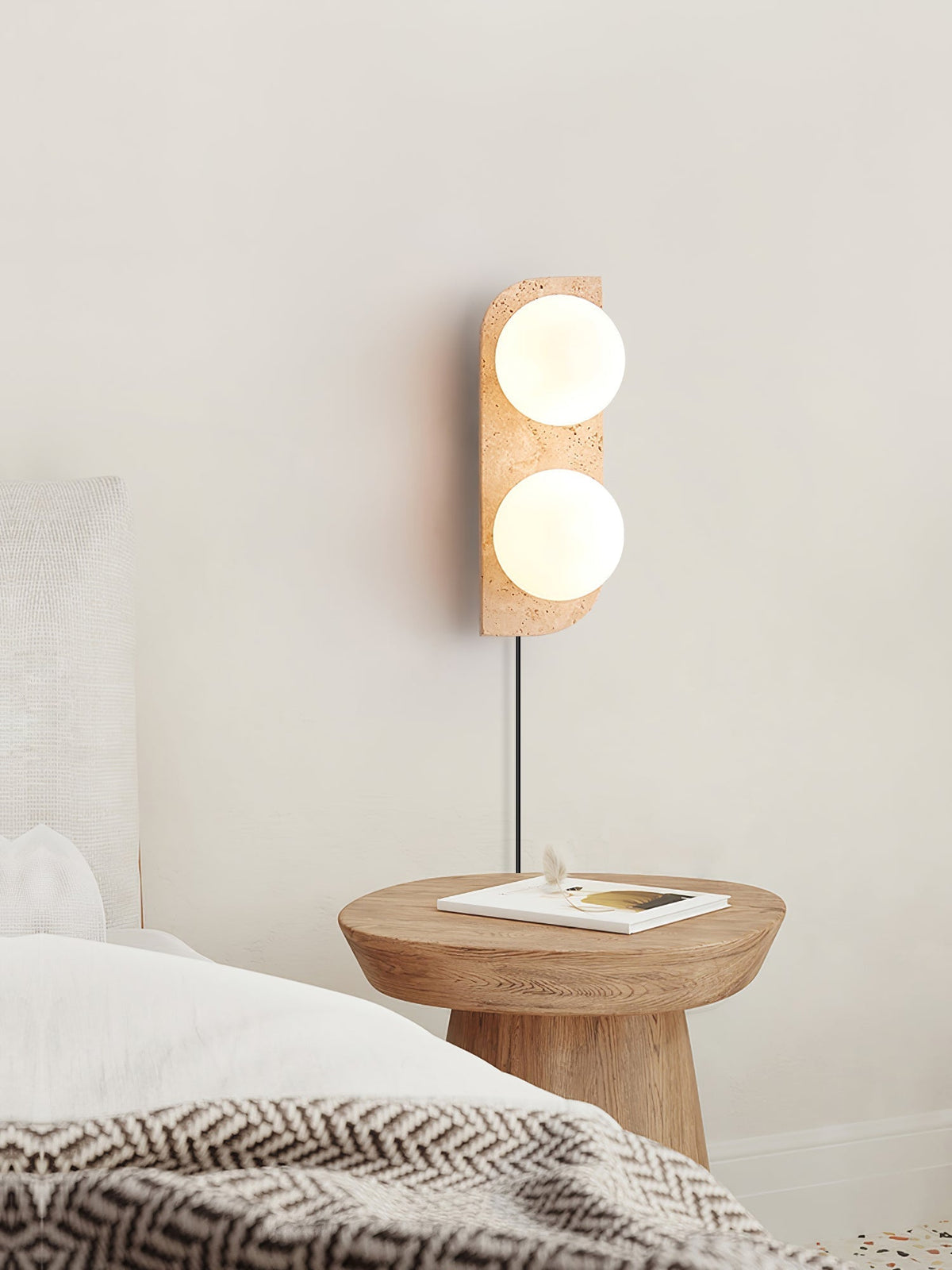 Serearia minimalistisk plug-in-væglampe i travertin