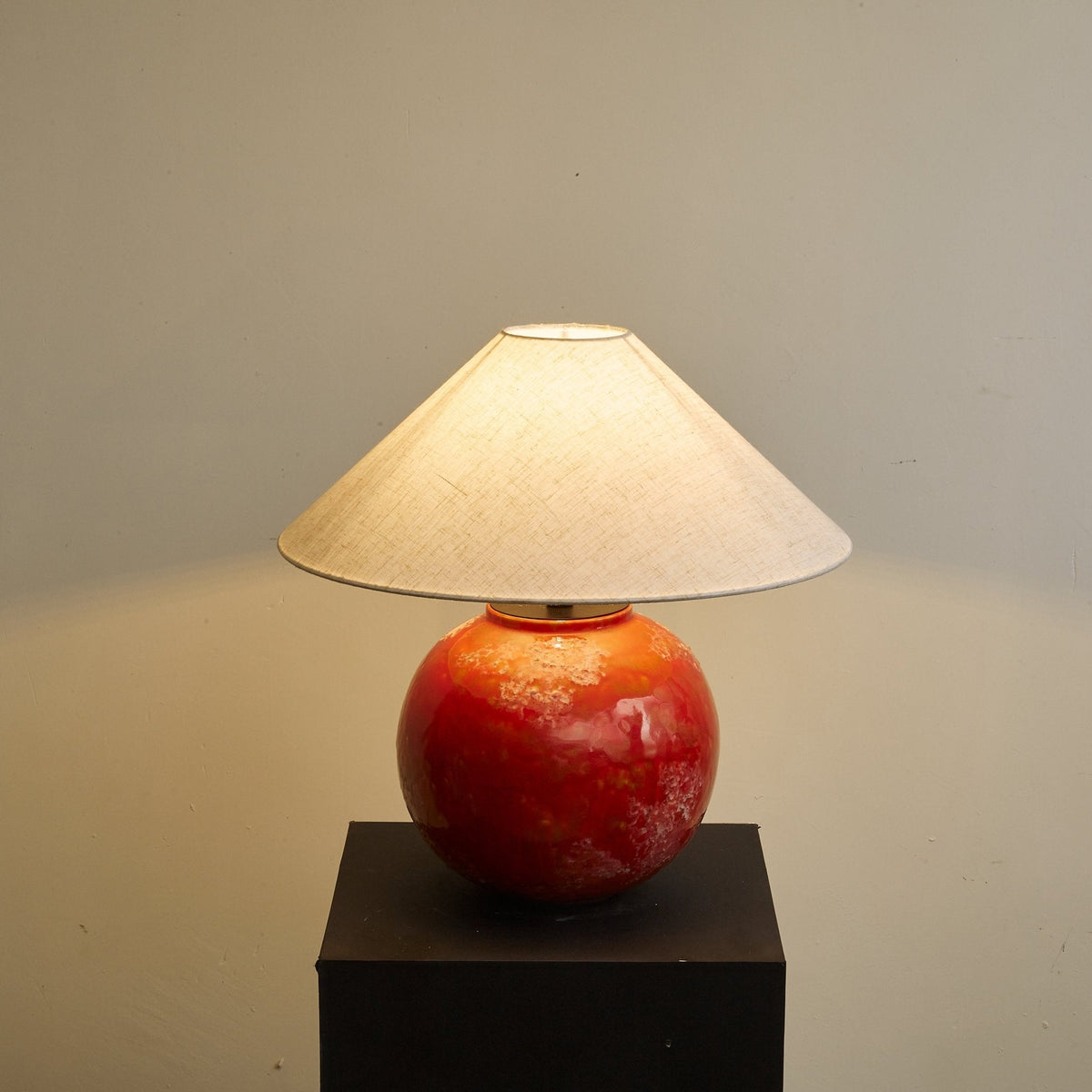 Candeeiro de mesa contemporâneo Hemyn em cerâmica
