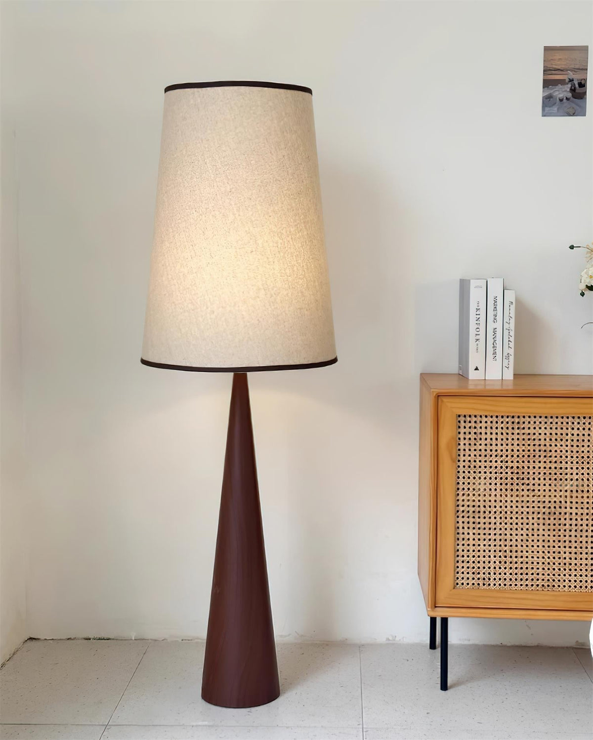 Tage-gulvlampe