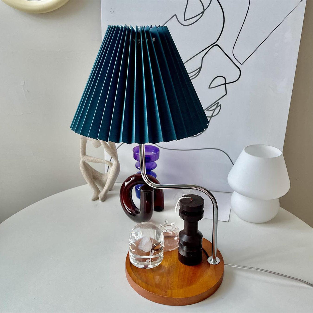 Candeeiro de mesa artístico de madeira e tecido Ornelle