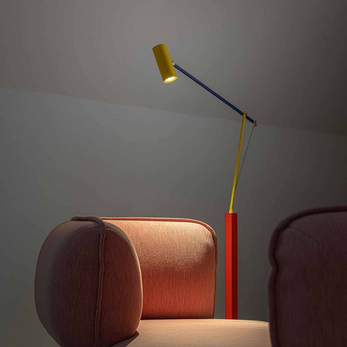 Rohe-gulvlampe