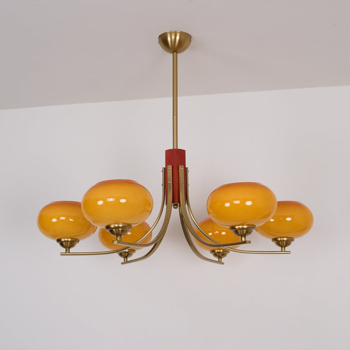 Candelabro com 6 luzes e globos de vidro âmbar Vira