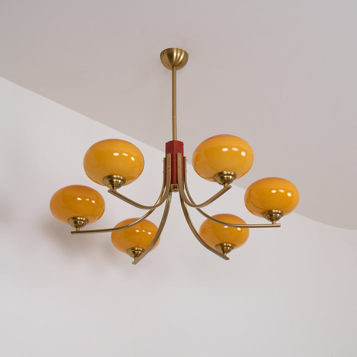 Candelabro com 6 luzes e globos de vidro âmbar Vira
