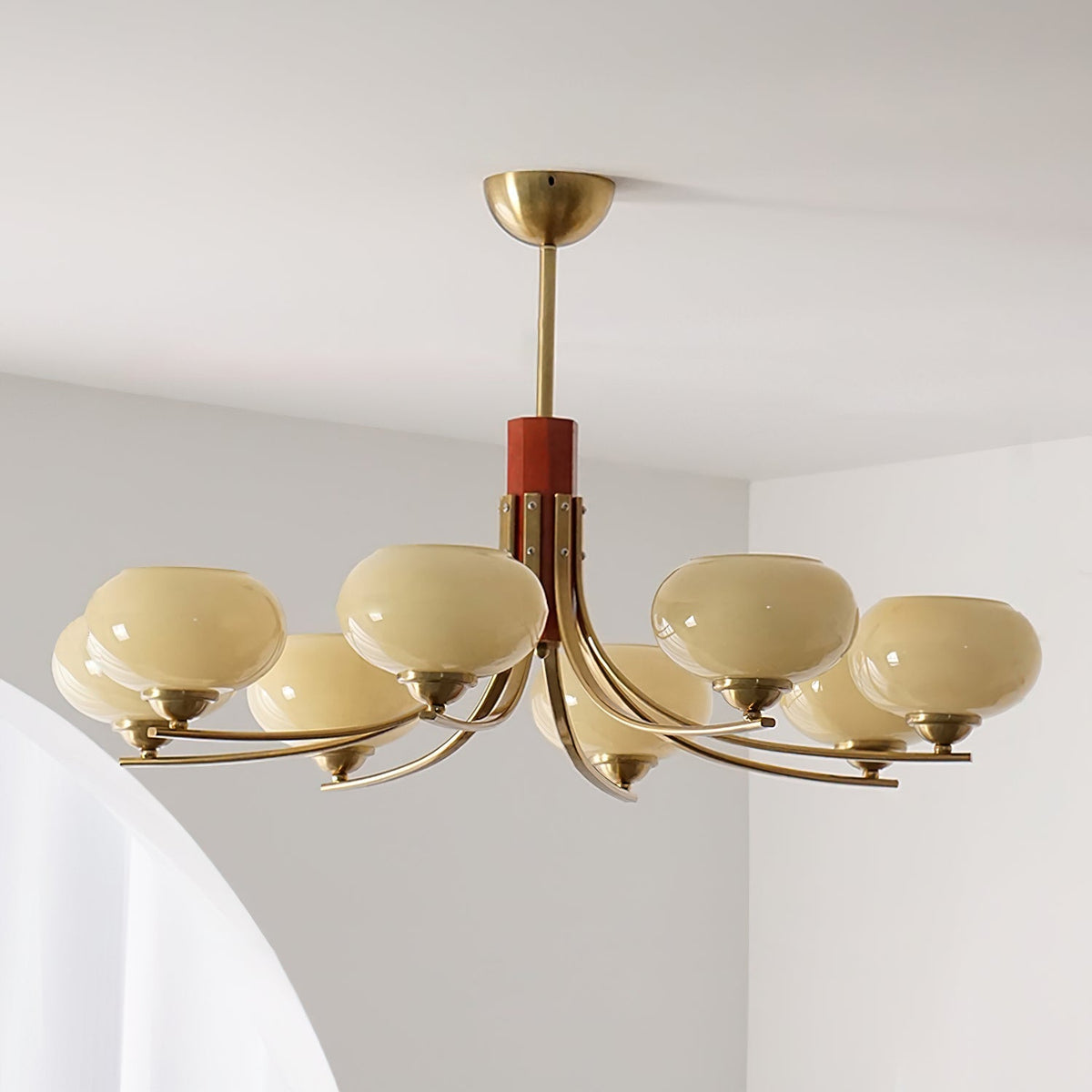 Candelabro com 6 luzes e globos de vidro âmbar Vira