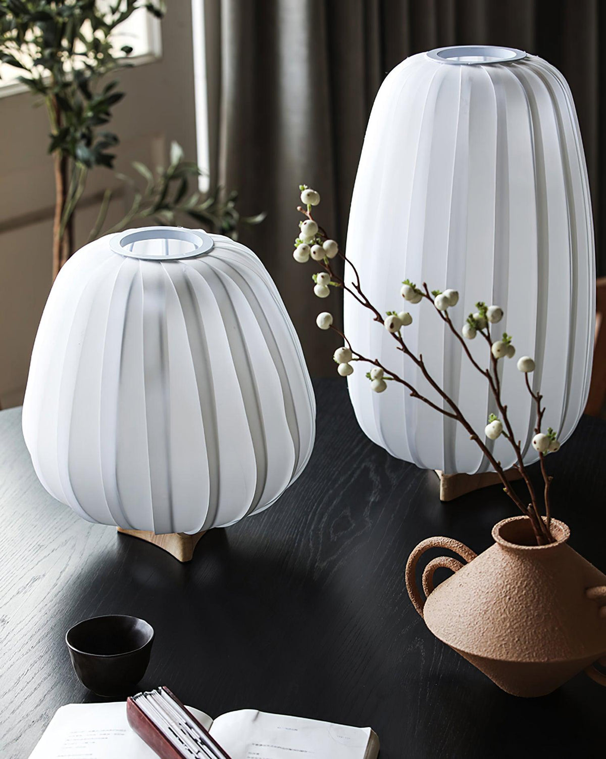 Elenor minimalistisk bordlampe i stof