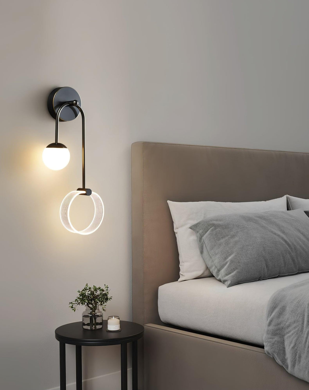 Aplique de parede Warren moderno e minimalista em latão com LED