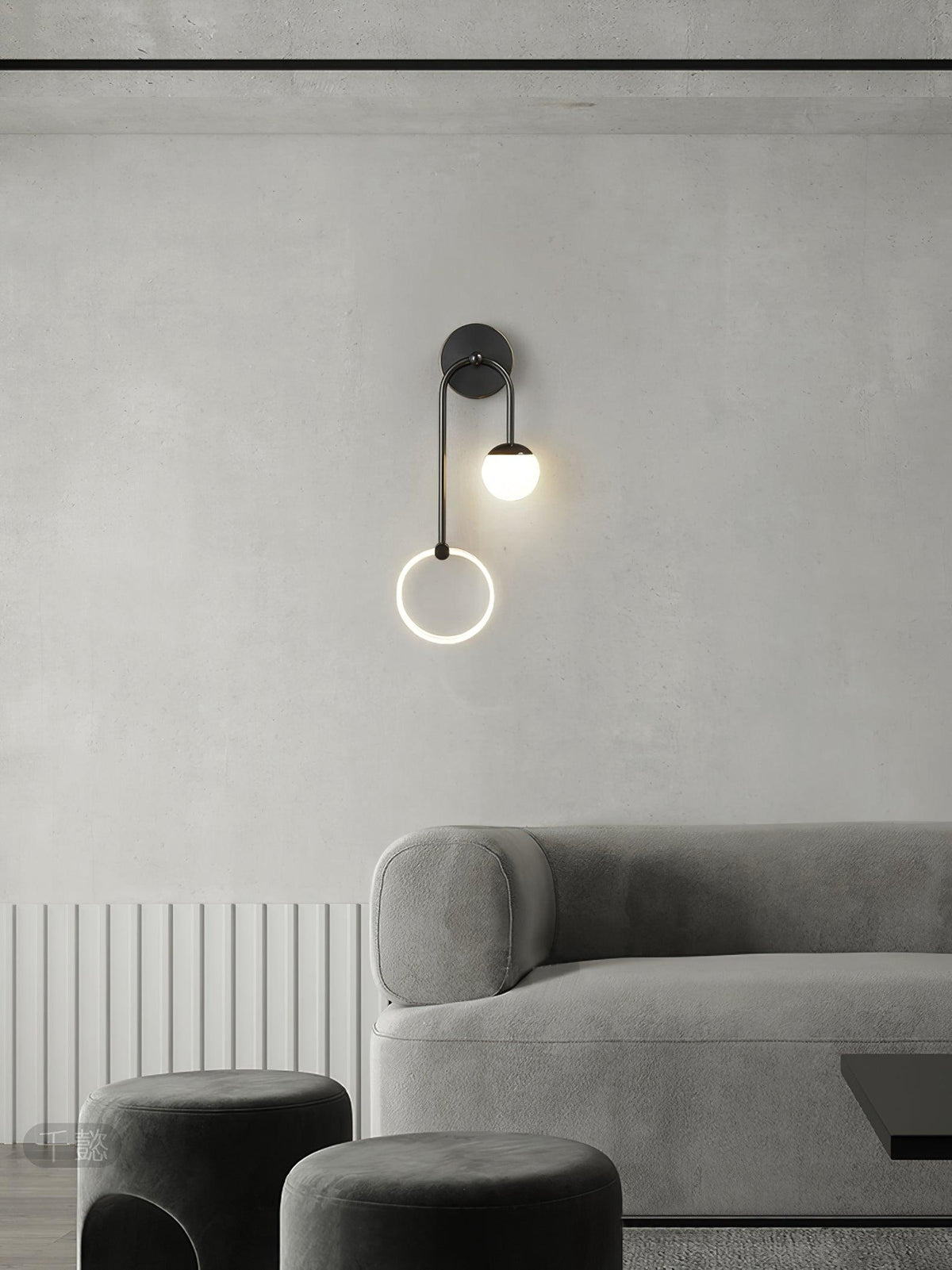 Aplique de parede Warren moderno e minimalista em latão com LED