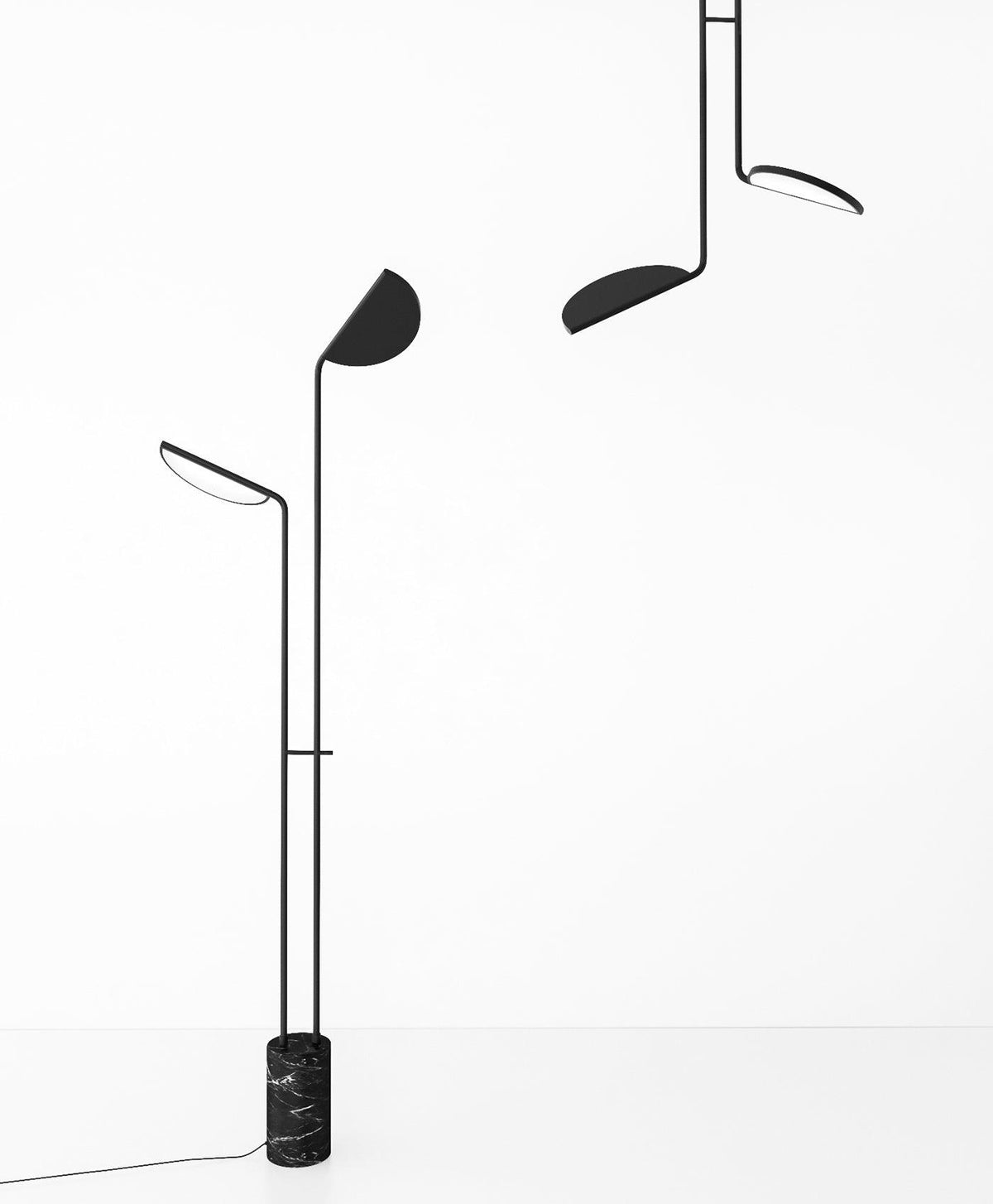 Candeeiro de pé Selarielle minimalista em mármore