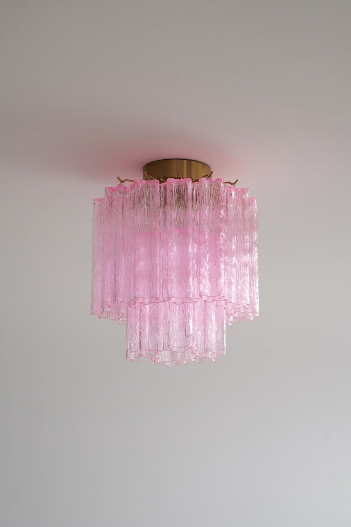Candeeiro de teto Eiriel cor-de-rosa, em vidro Murano, em camadas, moderno, rente ao teto
