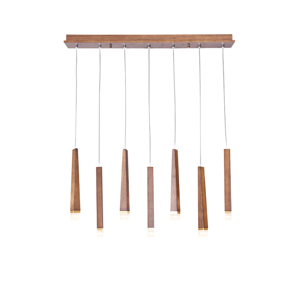 Sylielle ljuskrona i trä med vedpinneinspirerad design