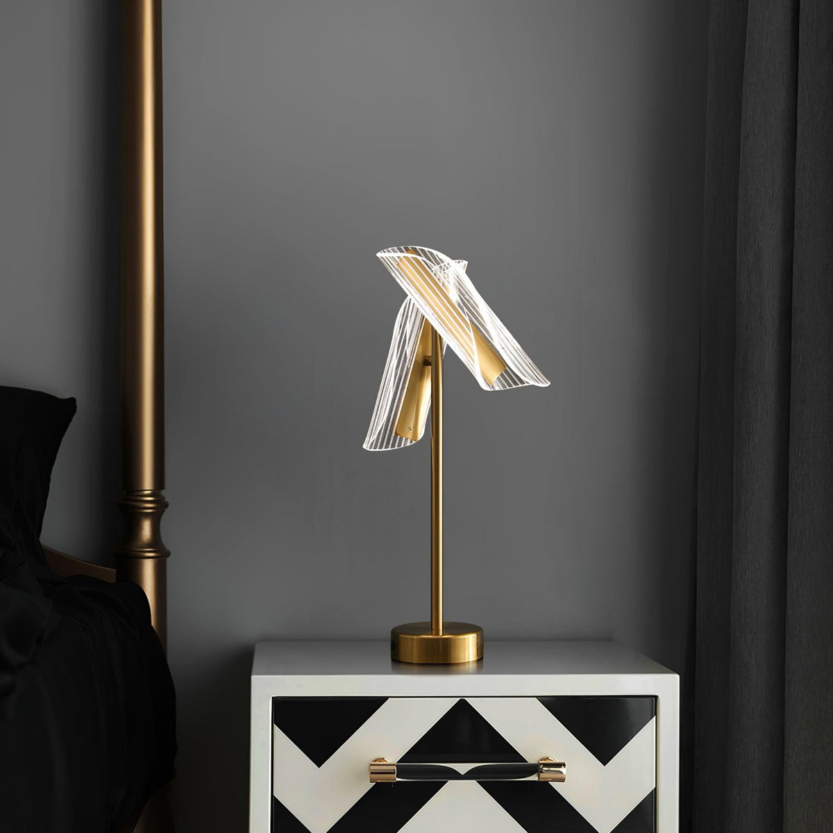 Remi moderne bordlampe