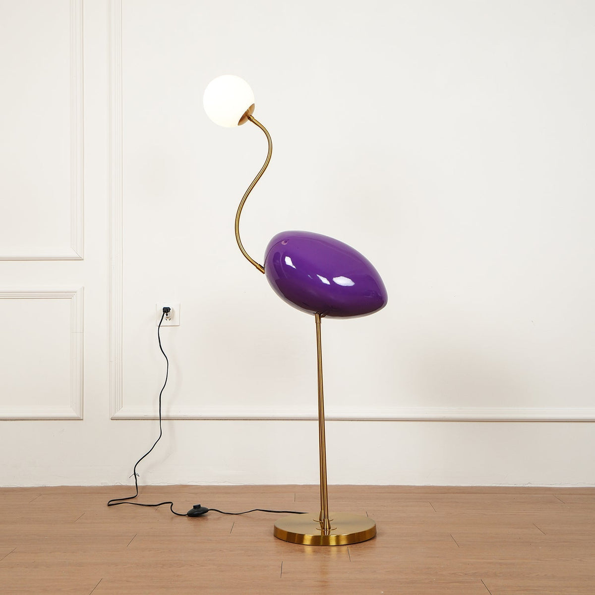 Aveniveria golvlampa