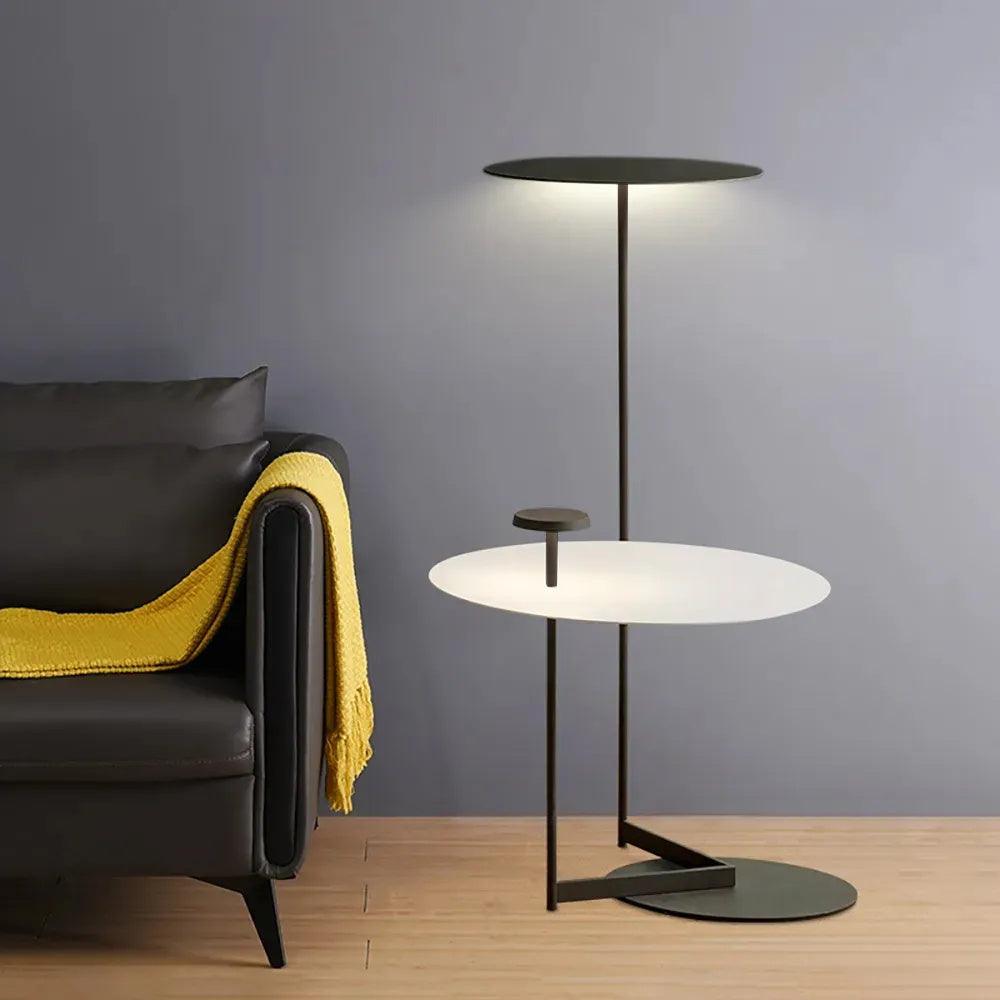 Orvinil skandinavisk golvlampa