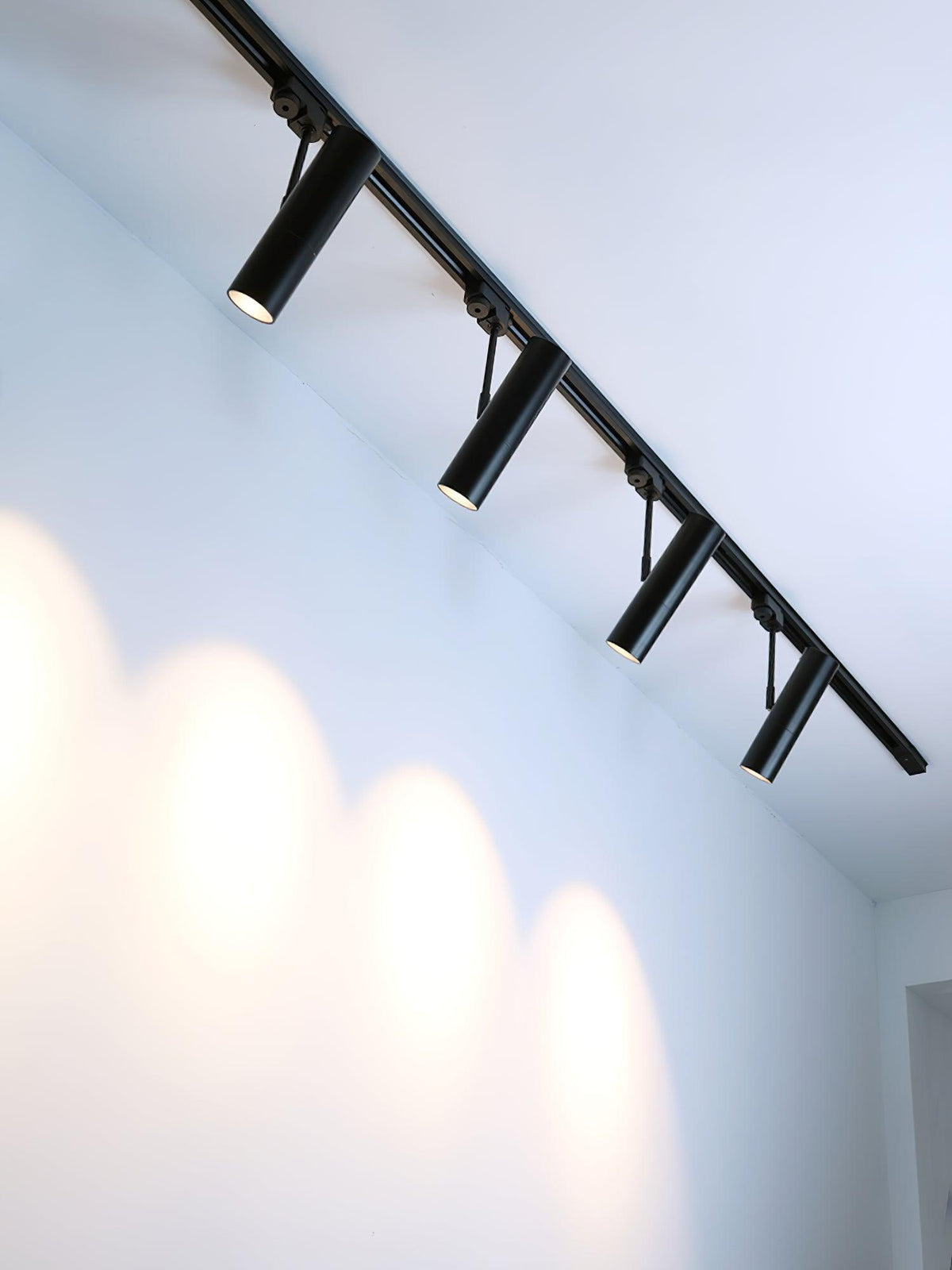 Sond modern minimalistisk taklampa