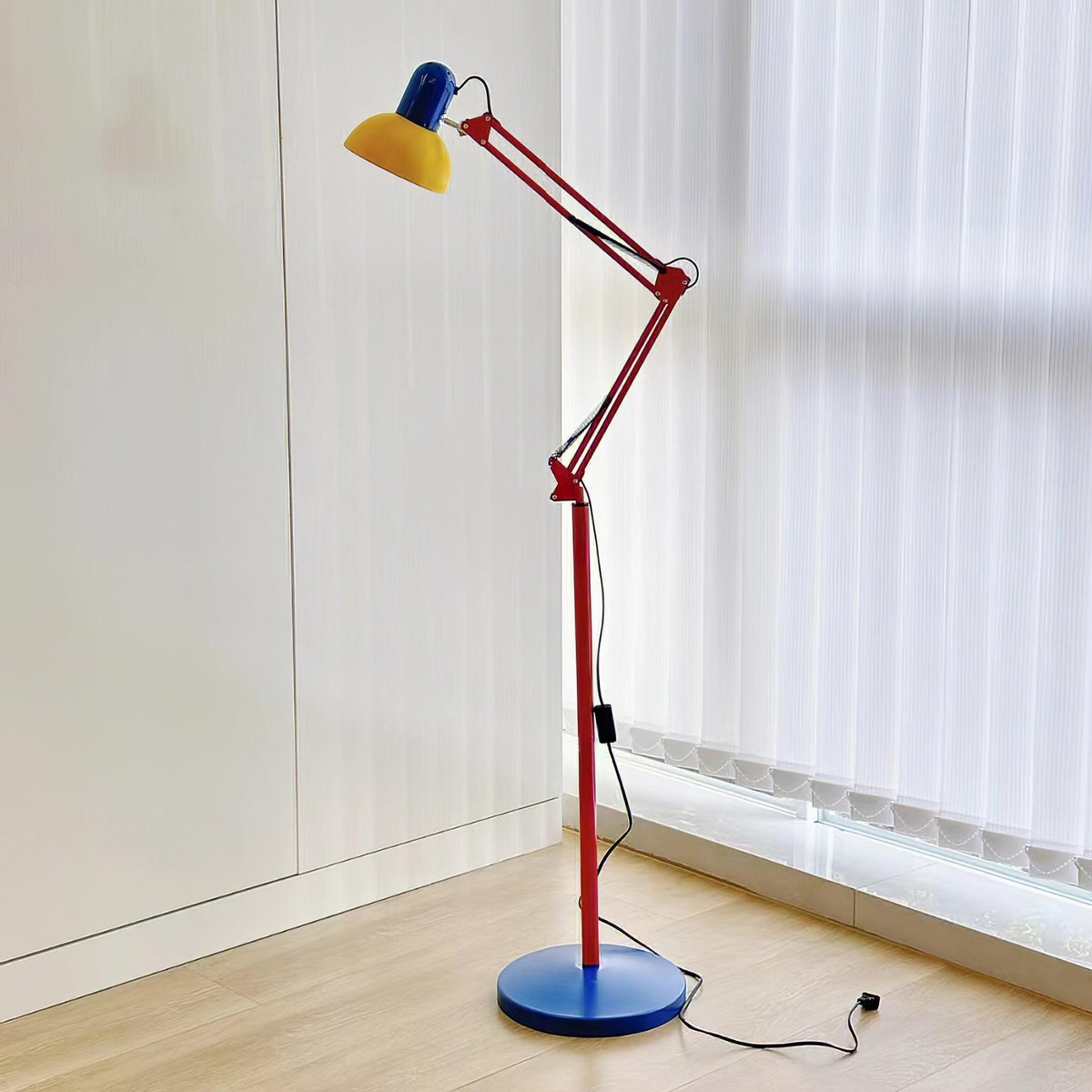 Idoren legesyg gulvlampe