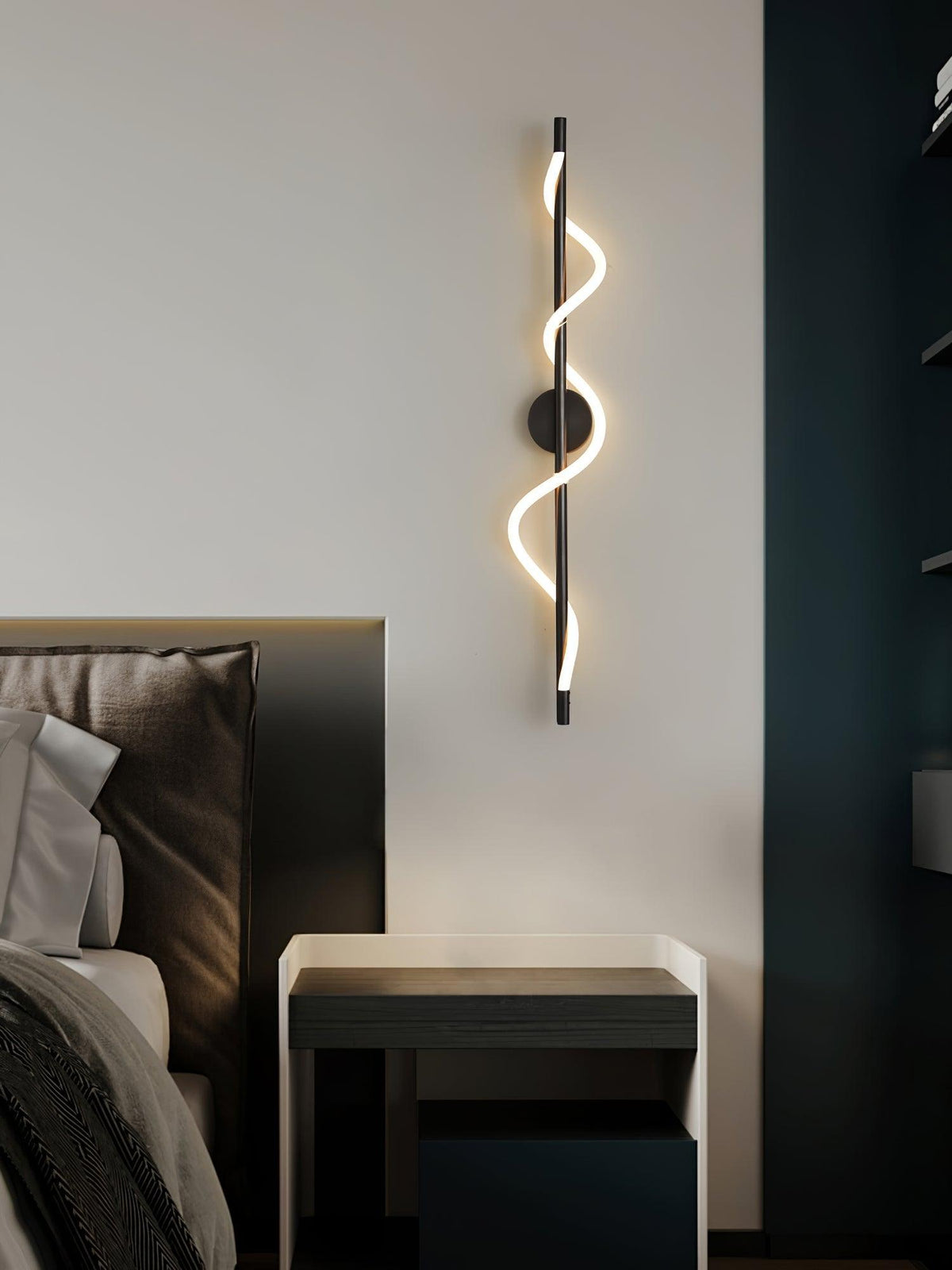 Nivelo Sculptural Brass Silicone Wall Lamp