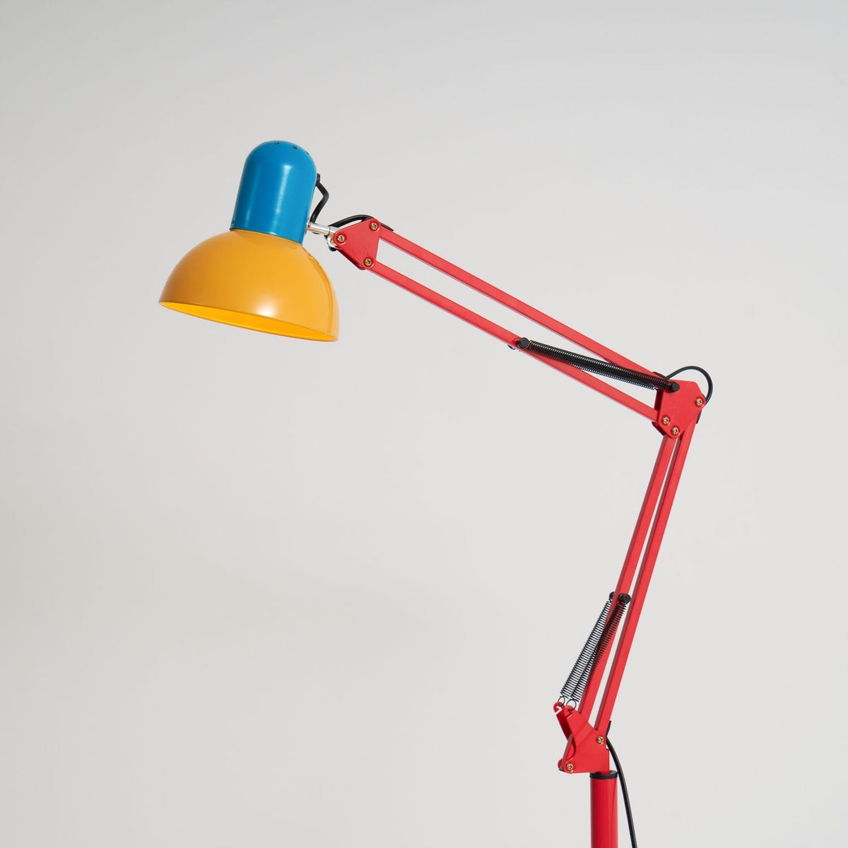 Idoren legesyg gulvlampe