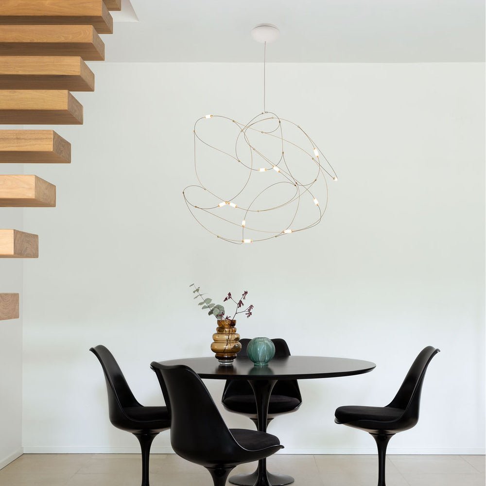 Celes minimalistisk pendellampa i stål