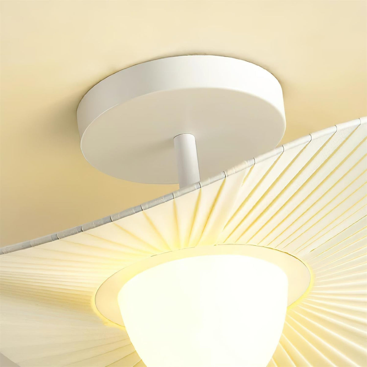 Lumirian Ceiling Light