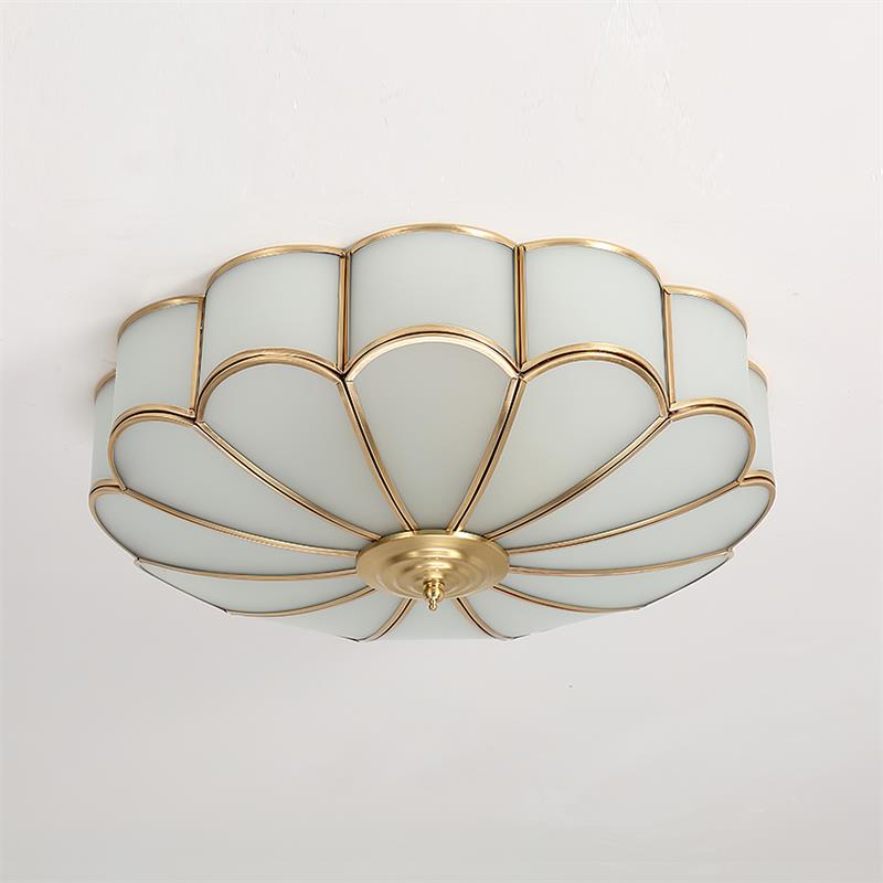 Eiroria blomstformet loftslampe i messing og glas