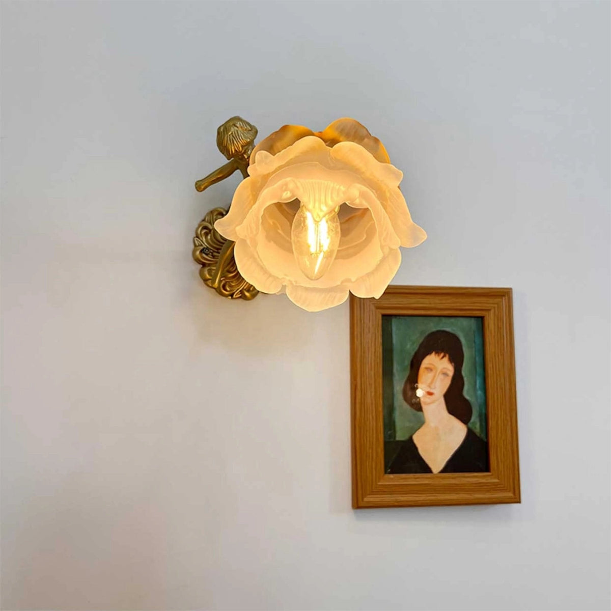 Bex vägglampa i glas med flygande ängel