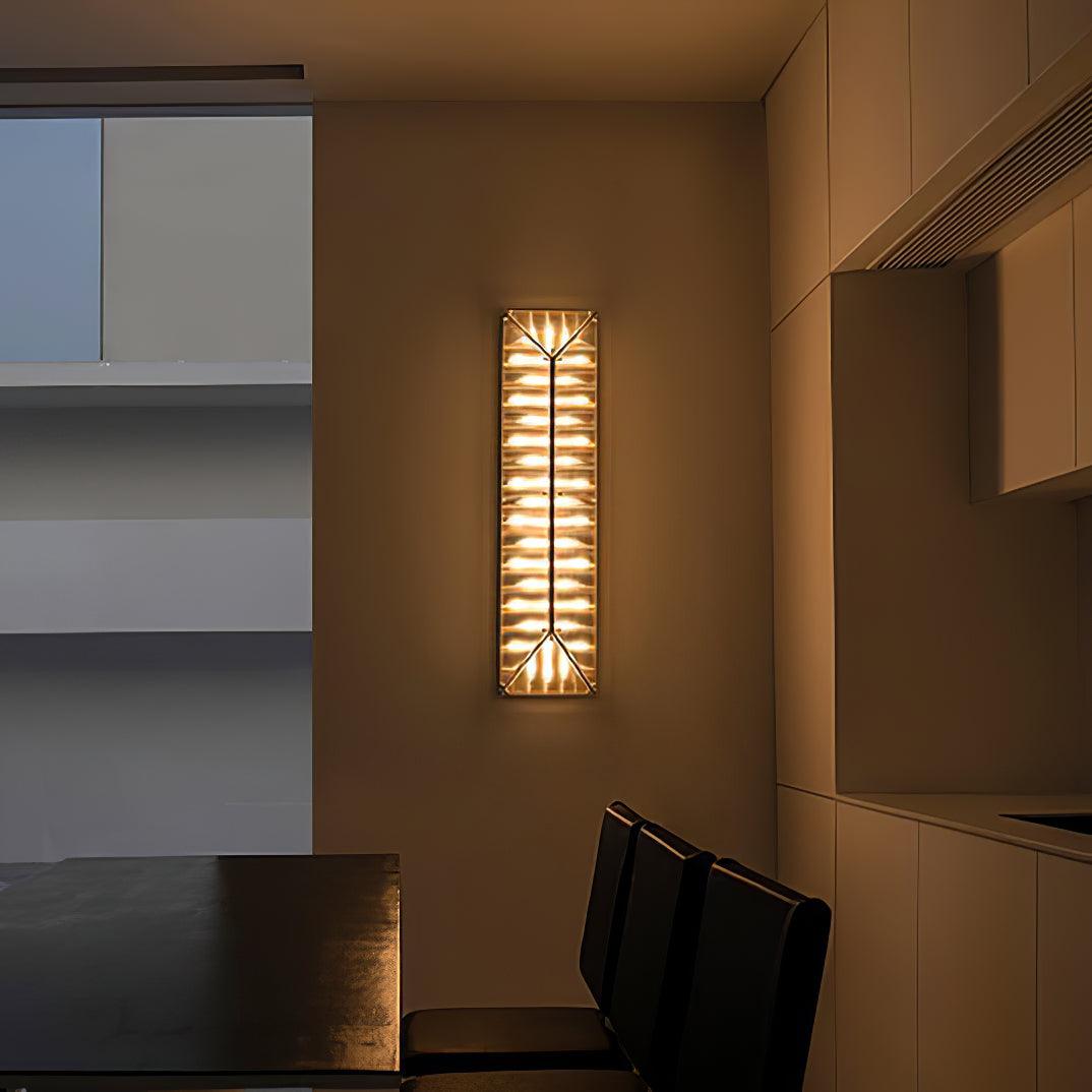 Moderne væglampe i glas med prismedesign