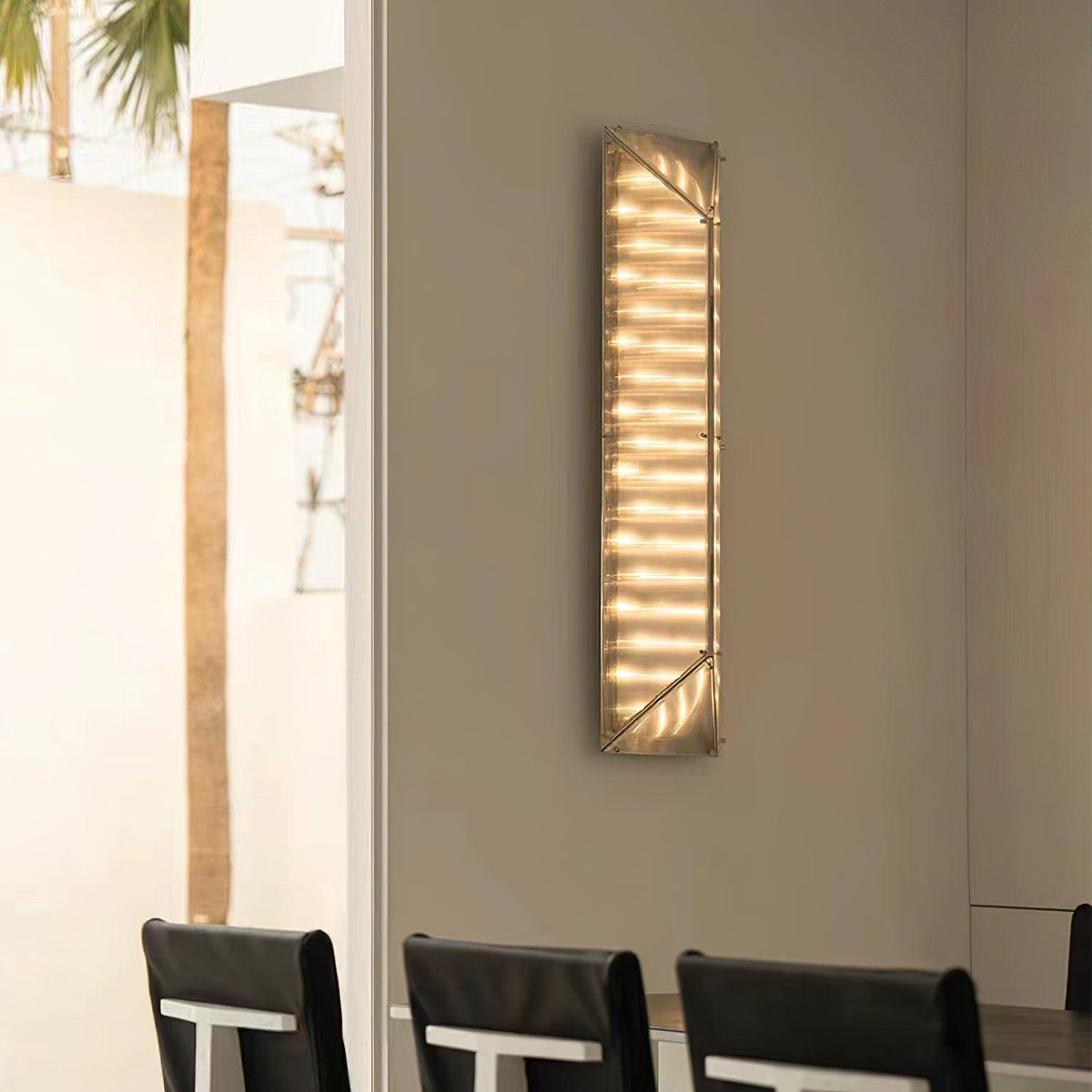 Moderne væglampe i glas med prismedesign