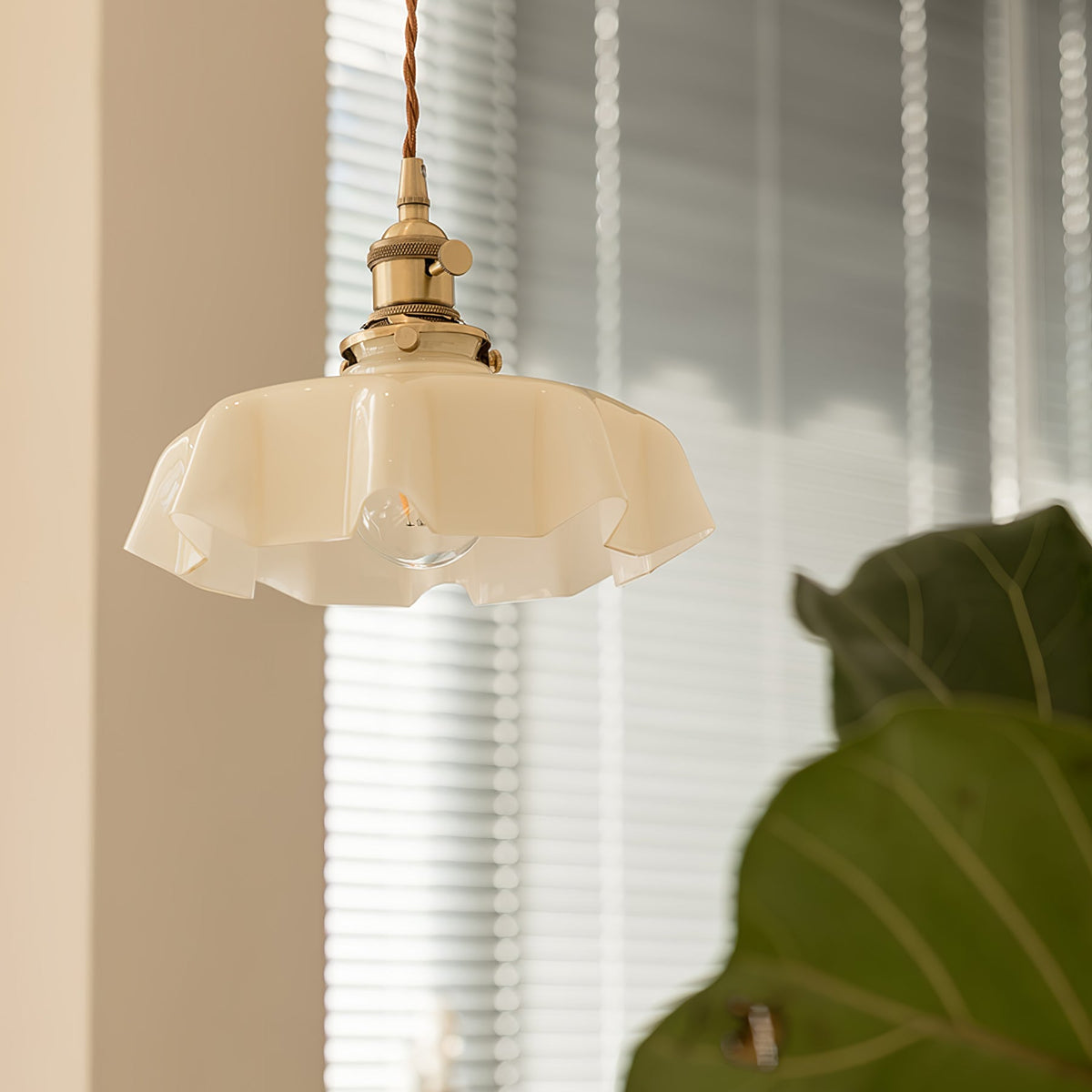 Civen Farmhouse Ruffled Pendant Light
