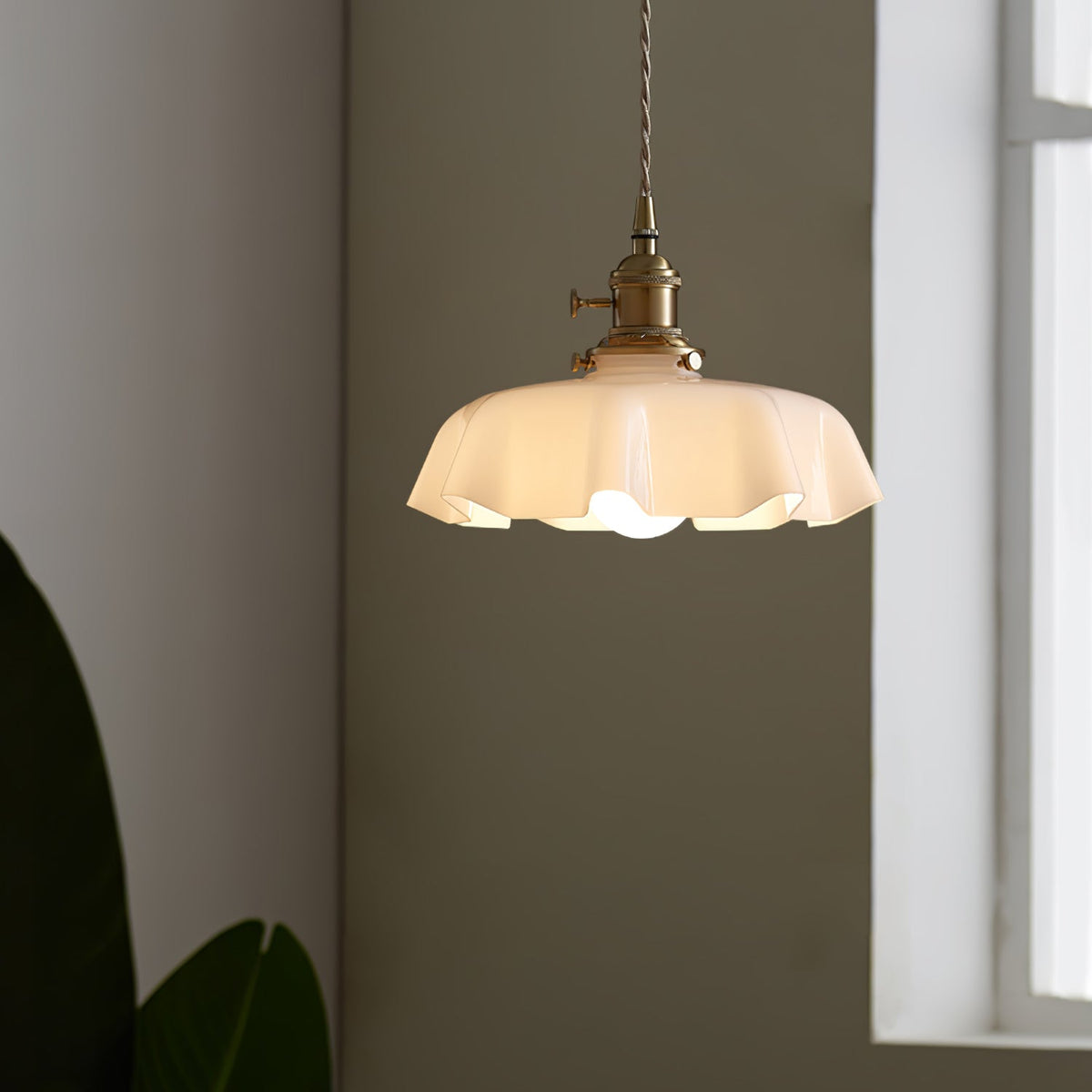 Civen Farmhouse Ruffled Pendant Light
