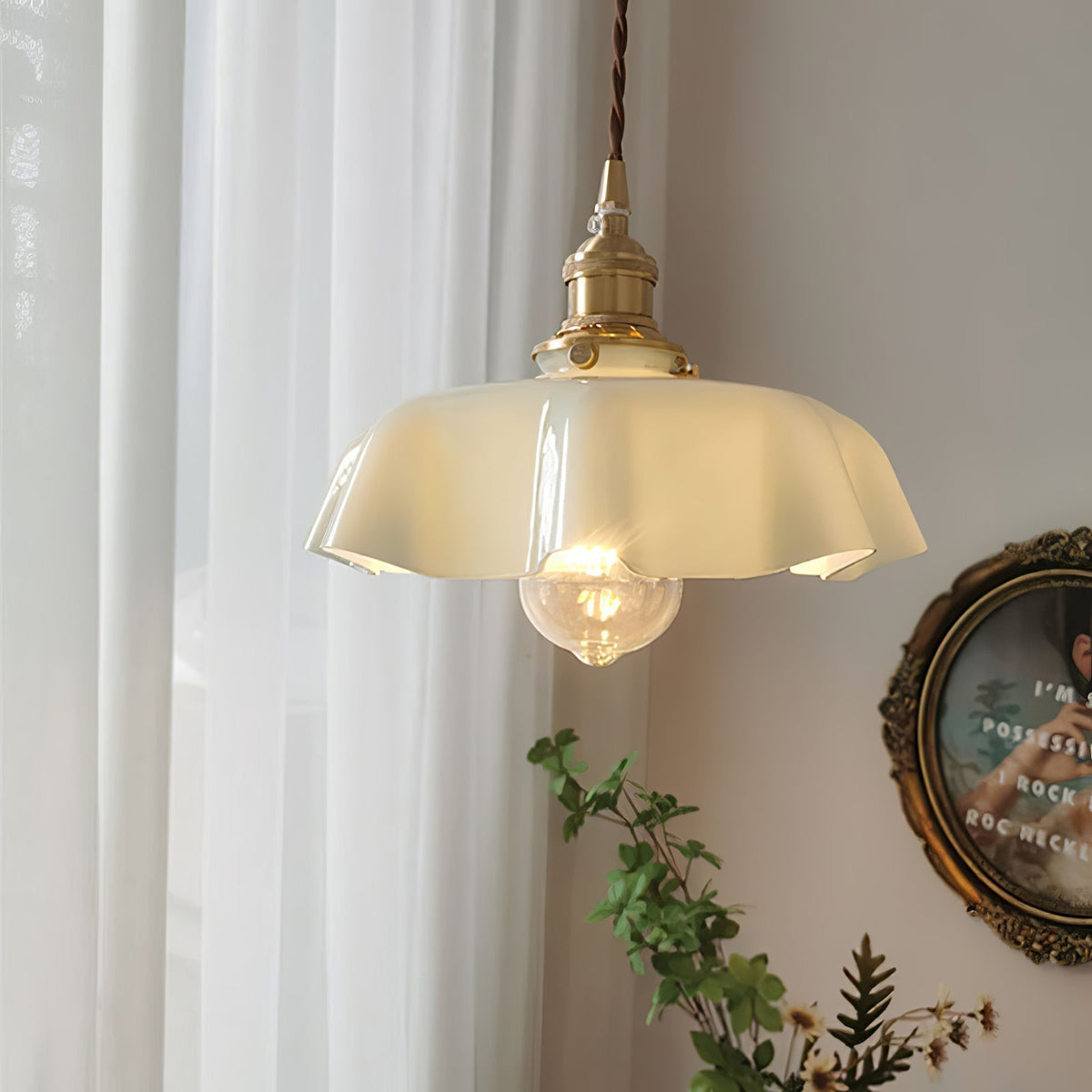 Civen Farmhouse Ruffled Pendant Light