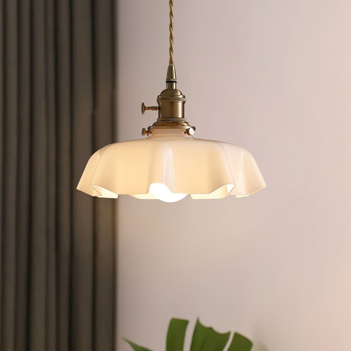 Civen Farmhouse Ruffled Pendant Light