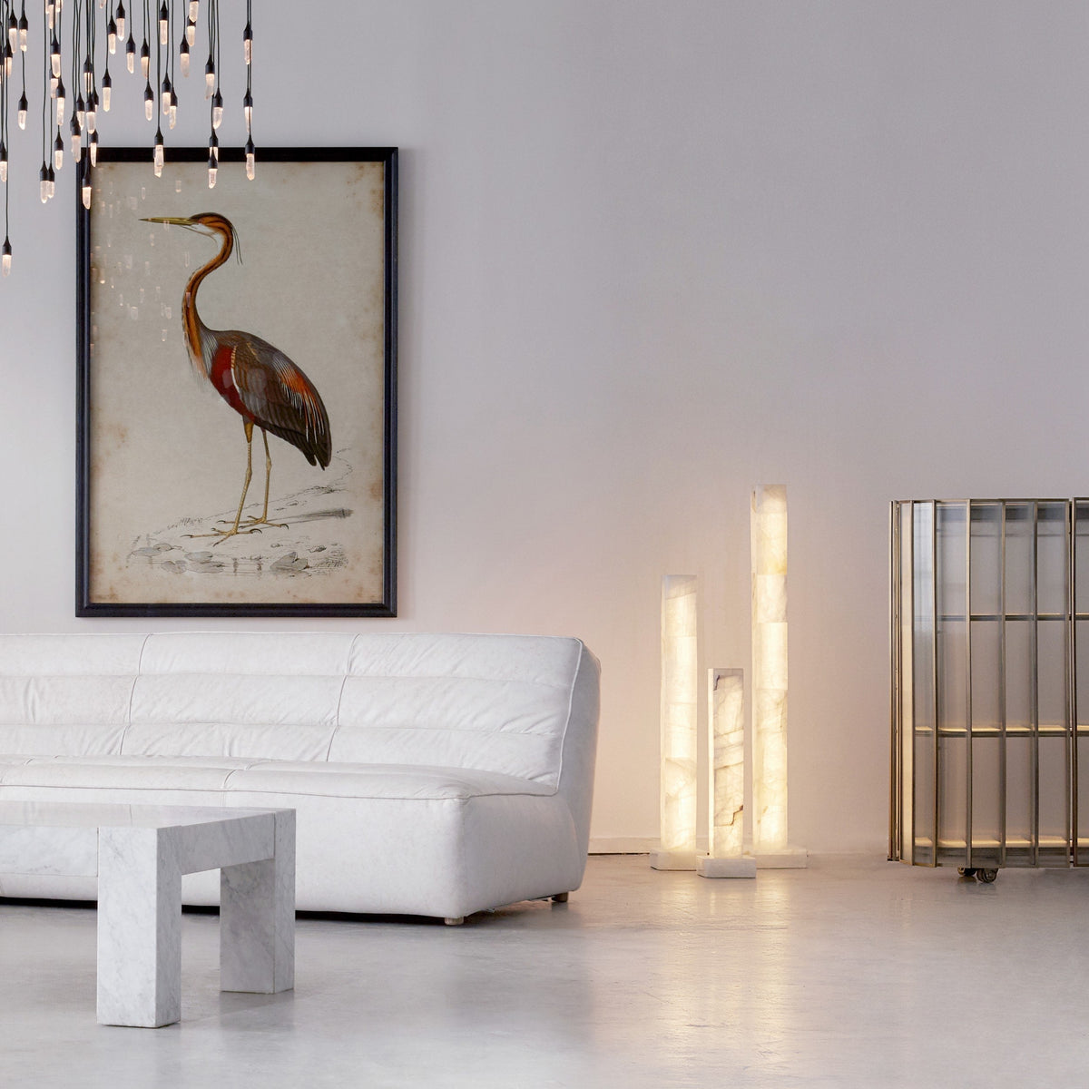 Gulvlampe i frossen alabast