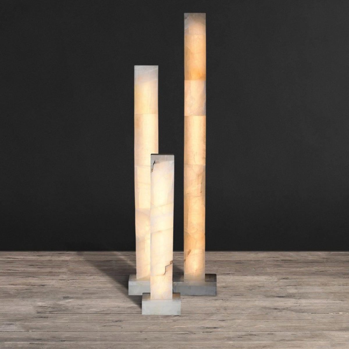 Gulvlampe i frossen alabast