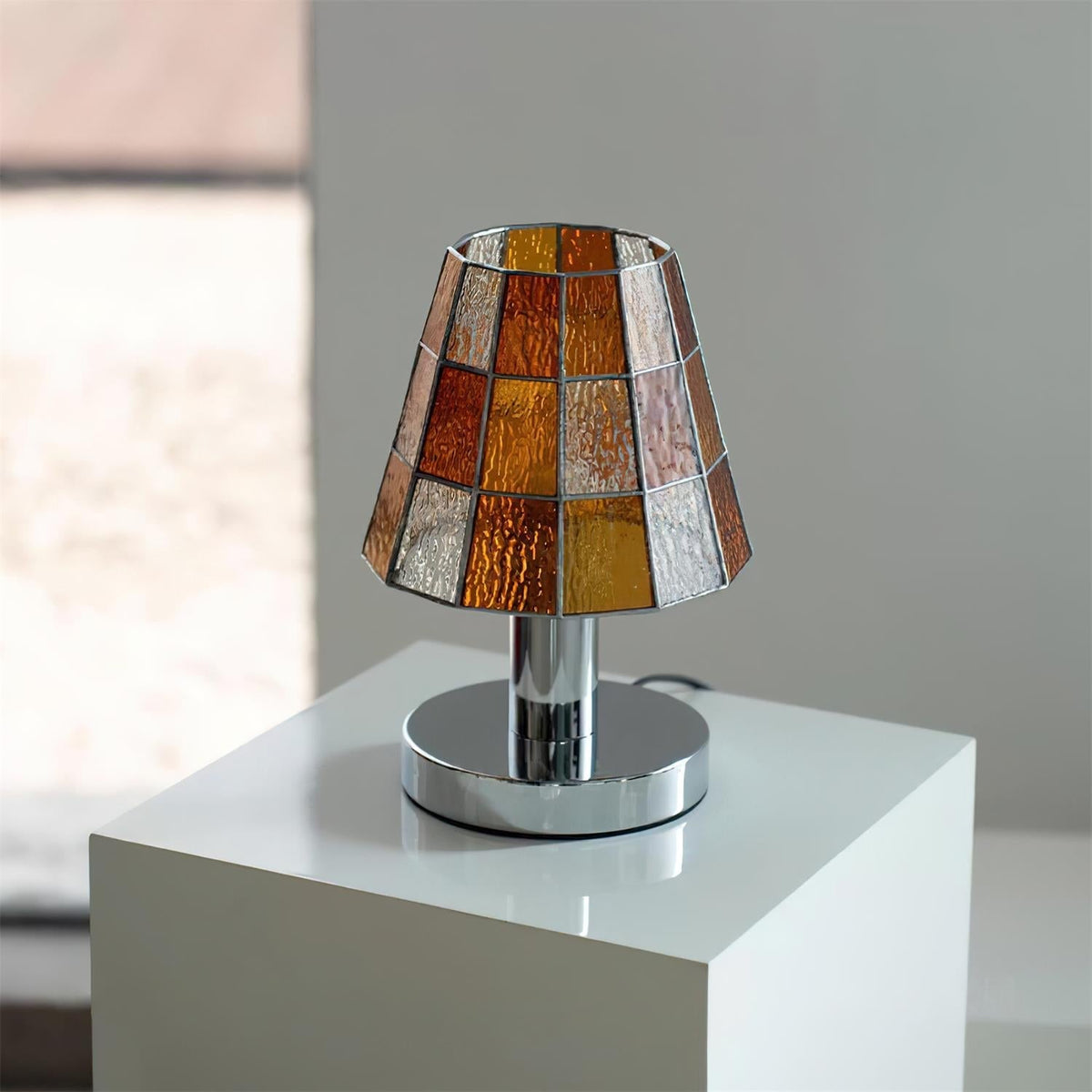 Liorivira Table Lamp