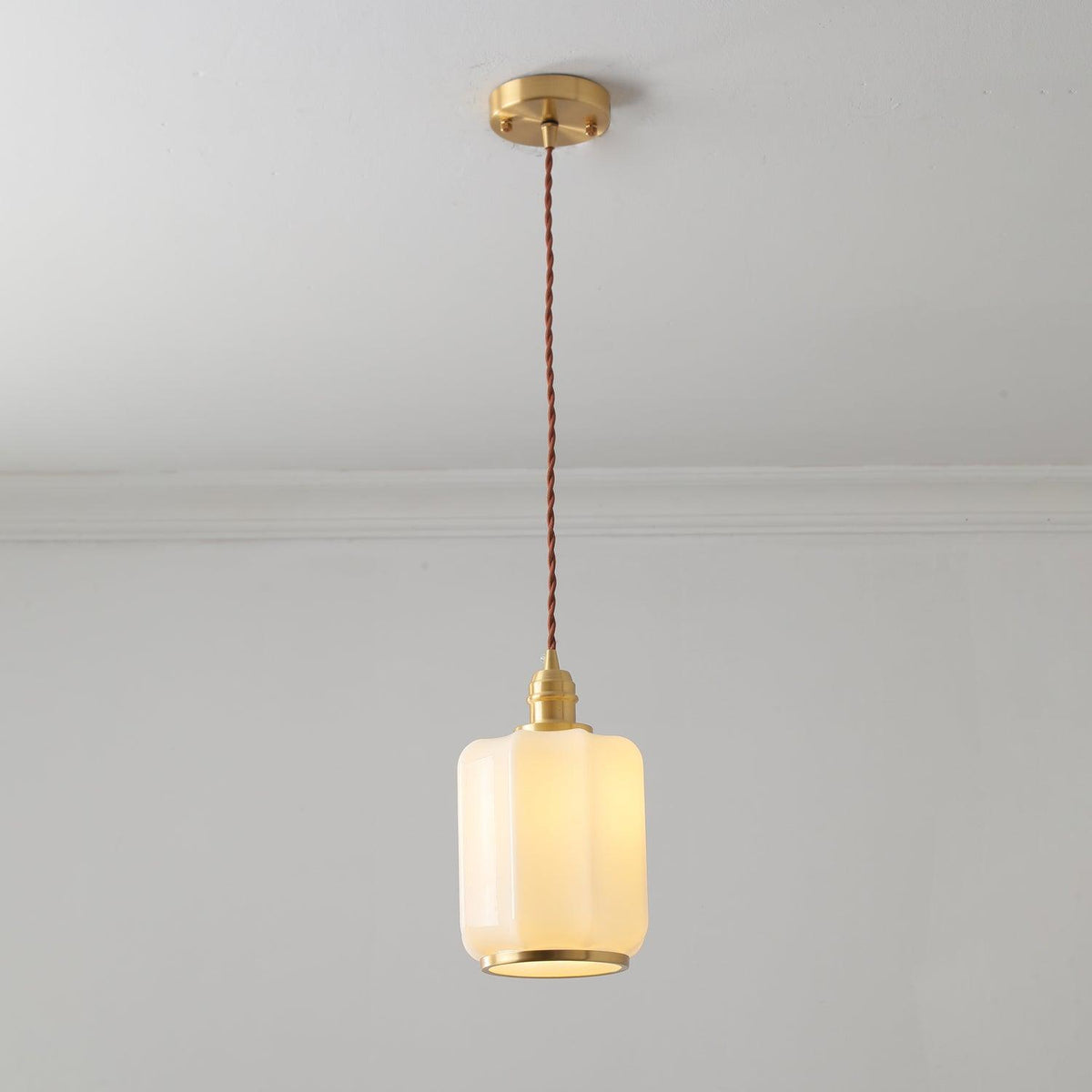 Lume vintage hengilampi úr látúni