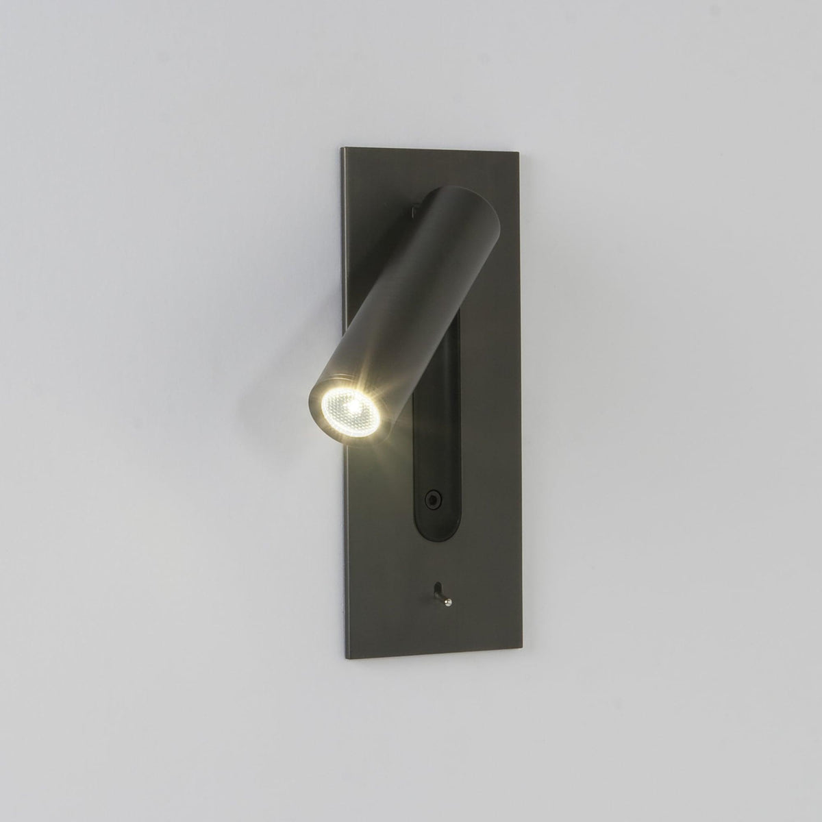 Virixel industriell vägglampa