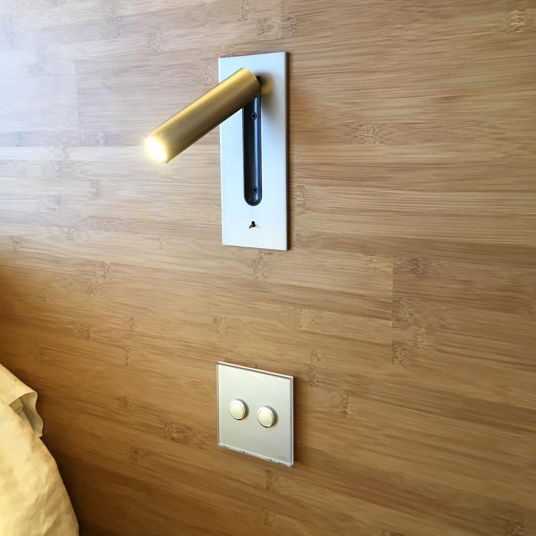 Virixel industriell vägglampa
