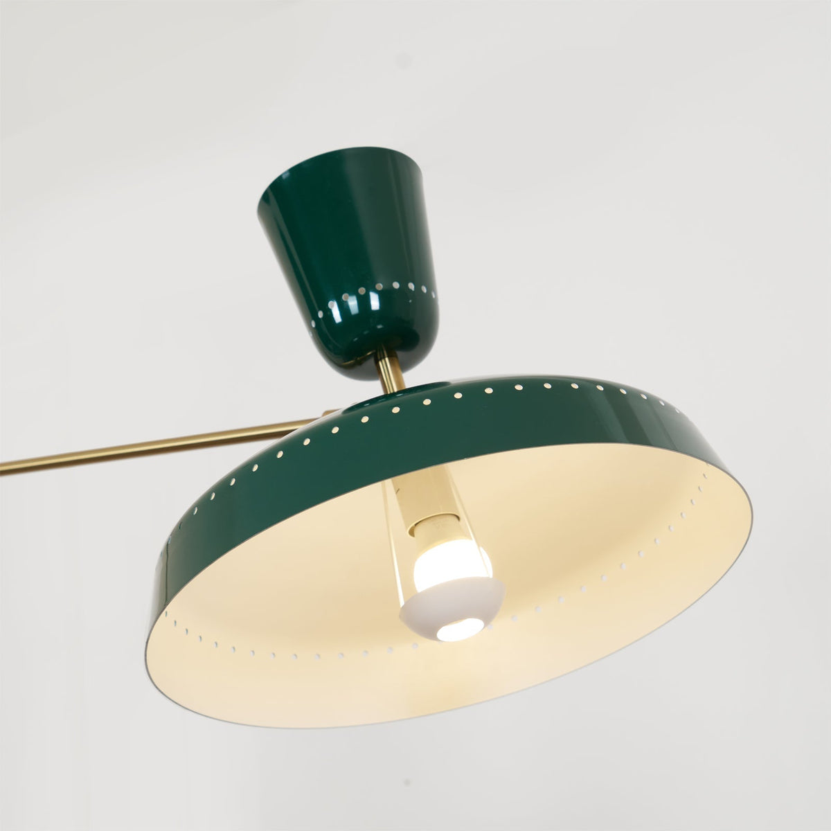 Celeste minimalistisk messinggulvlampe