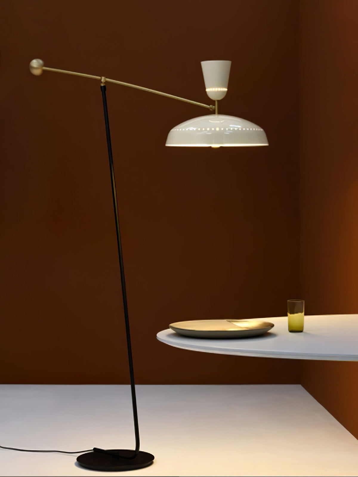 Celeste minimalistisk messinggulvlampe