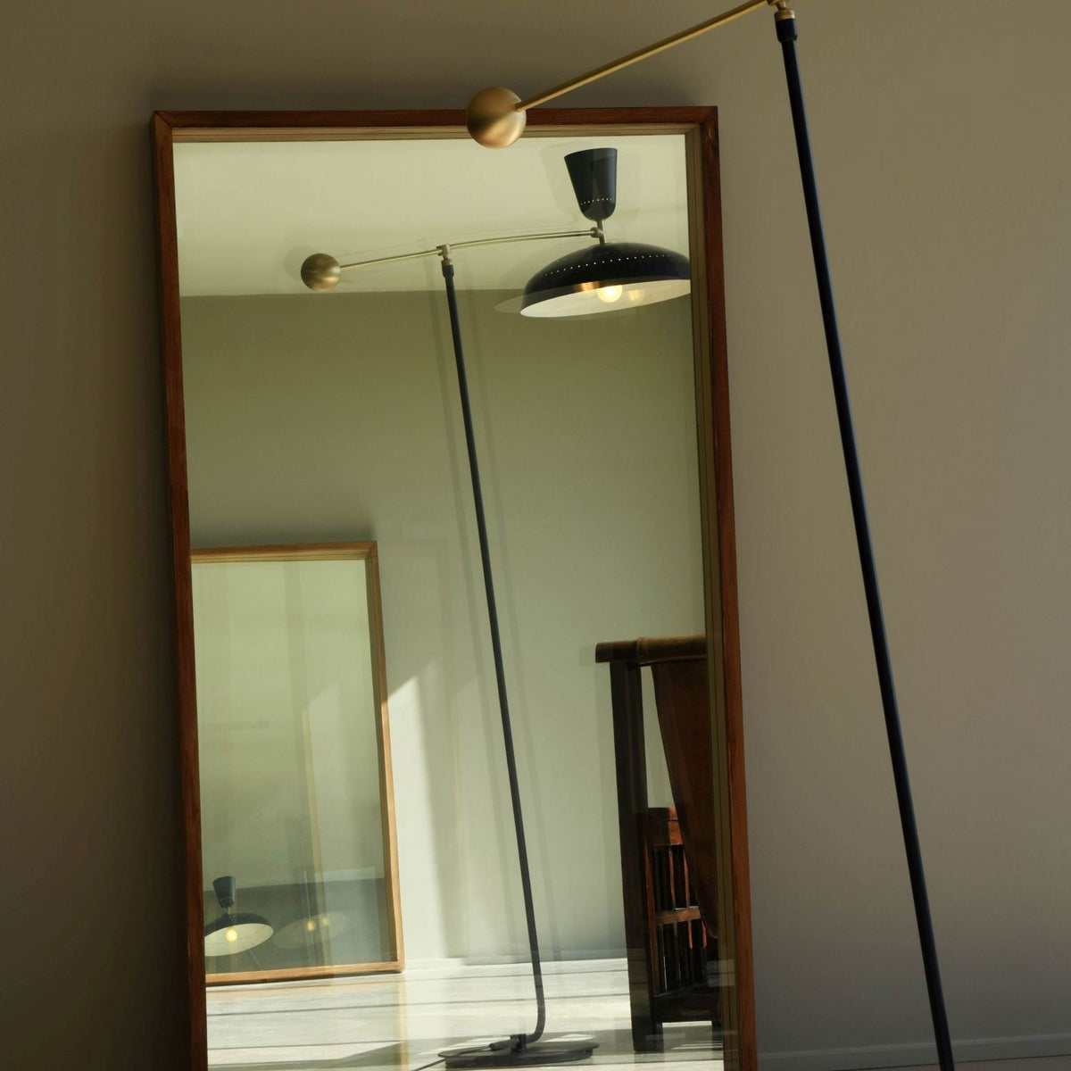 Celeste minimalistisk messinggulvlampe