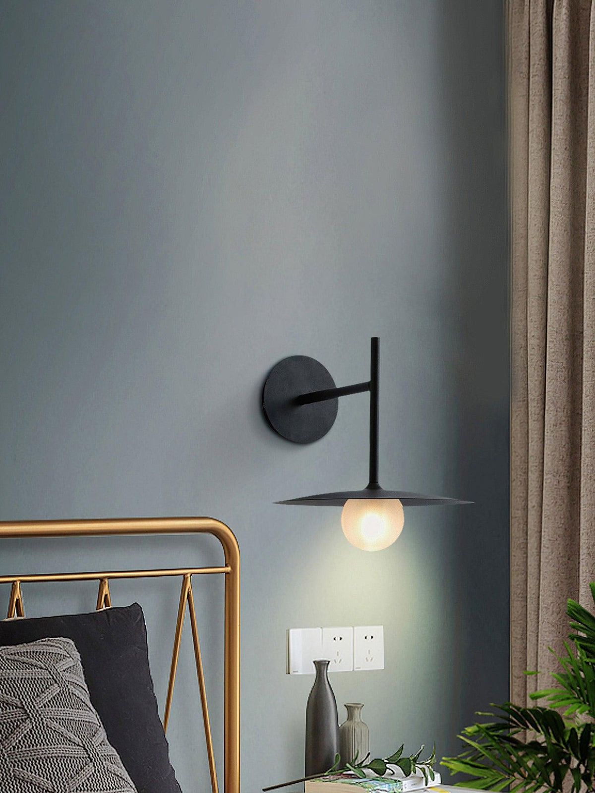 Orsilus Vintage Industrial Plug-In Wall Lamp