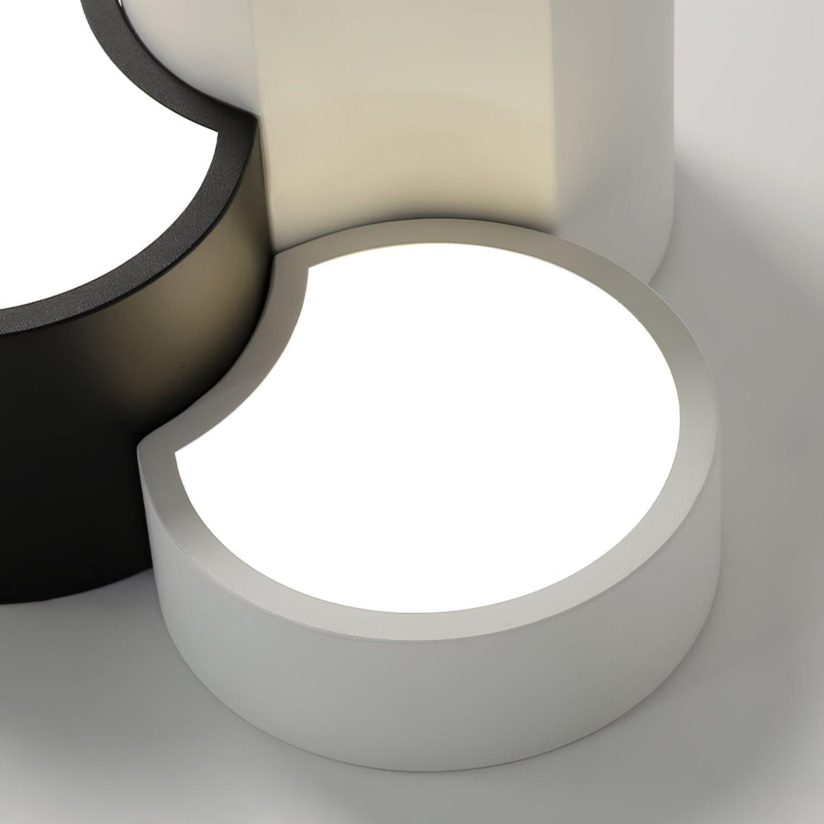 Ilthaisra loftslampe fra Geometric Collection