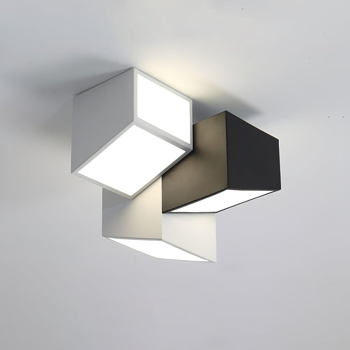 Ilthaisra loftslampe fra Geometric Collection