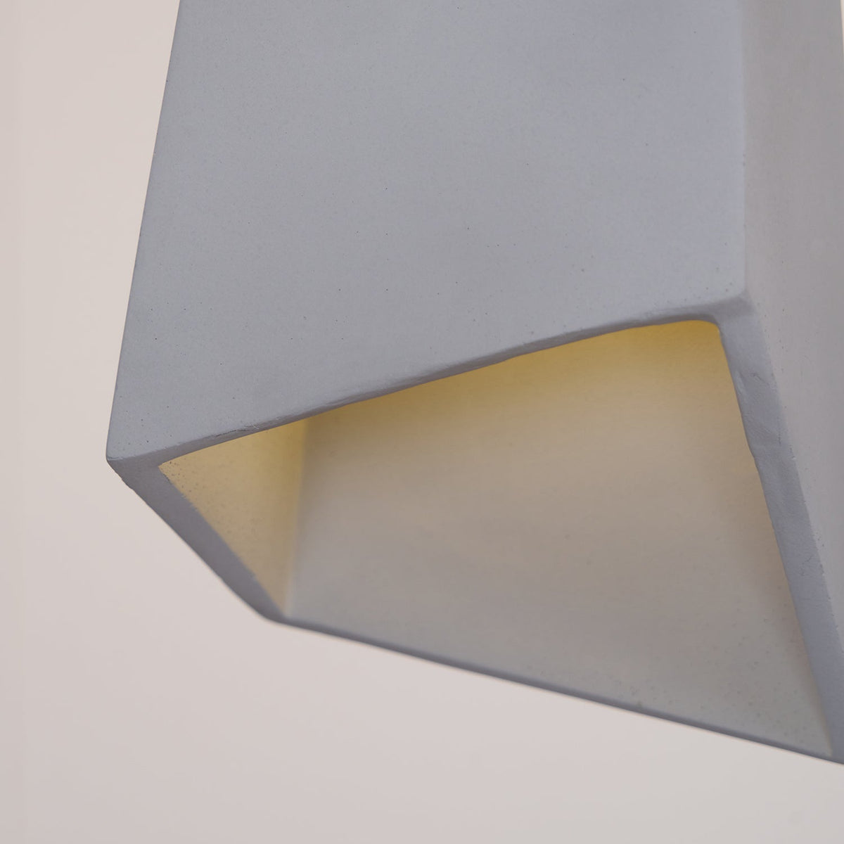Candeeiro suspenso industrial Geo em cimento
