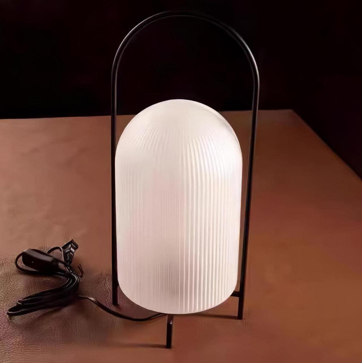 Firaie minimalistinen lasipöytävalaisin